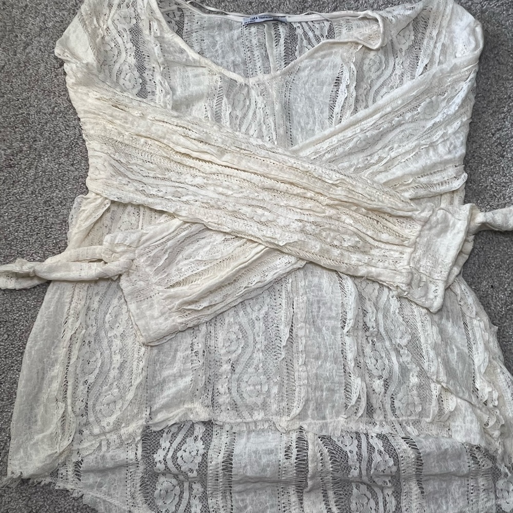 ZARA TRAFALUC LIMITED EDITION CREAM LACE TOP SIZE SMALL